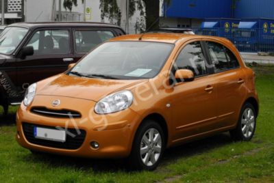 Лобовое стекло Nissan March K13